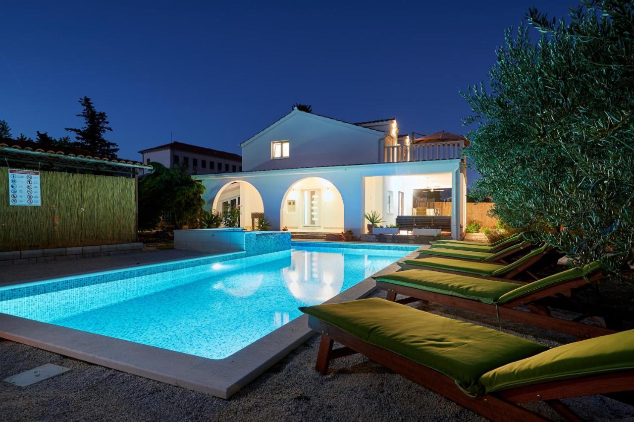 Villa Katja Kastela Exterior photo