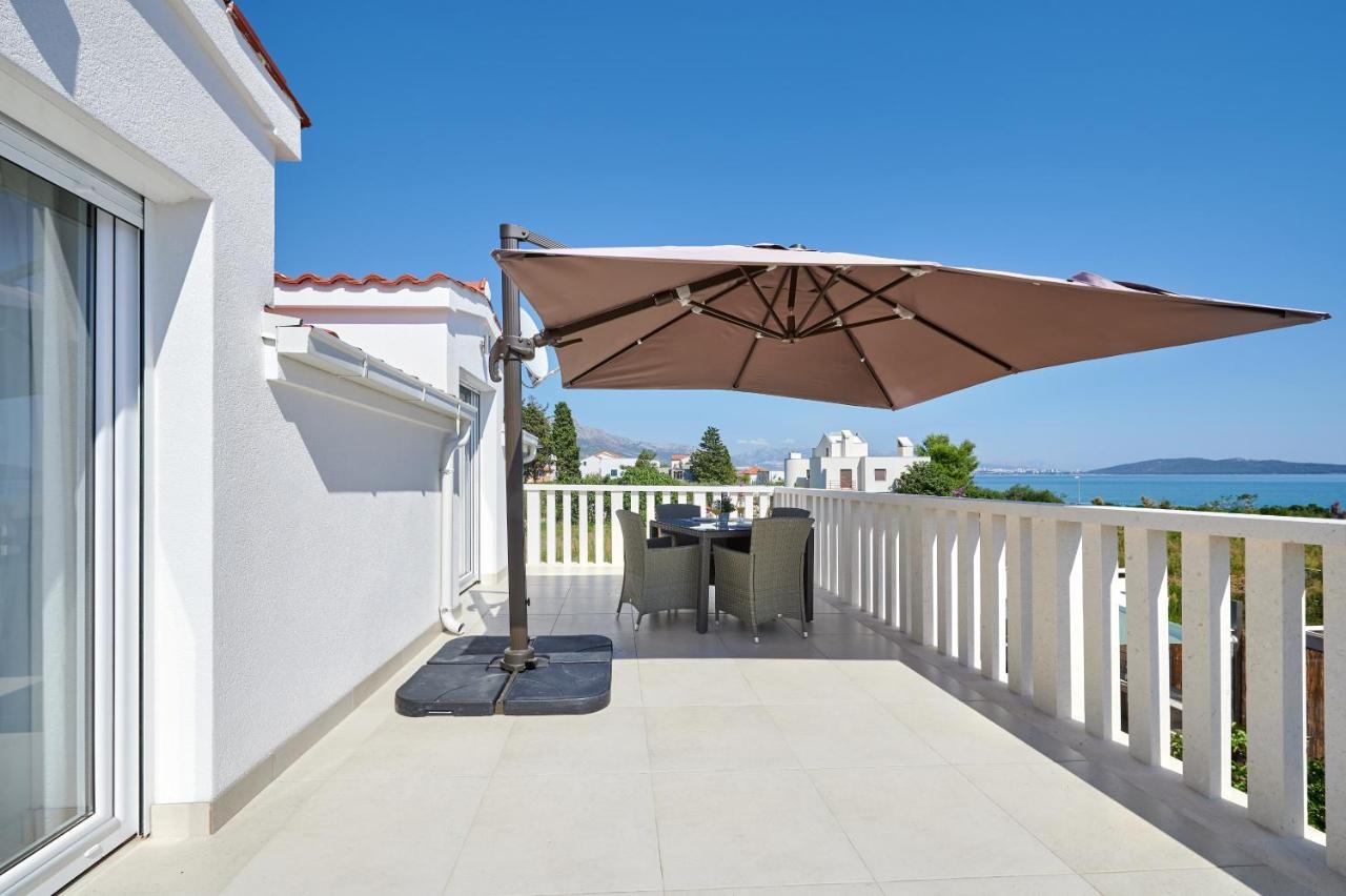 Villa Katja Kastela Exterior photo